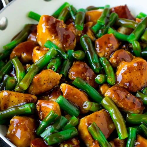 Free Range Satay Chicken with Onions, Mushrooms, Capsicums and Green Beans 400g